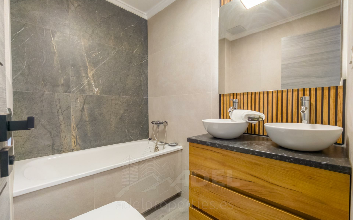 3-bedroom Apartment In Torrevieja, Spain (75 M²)
