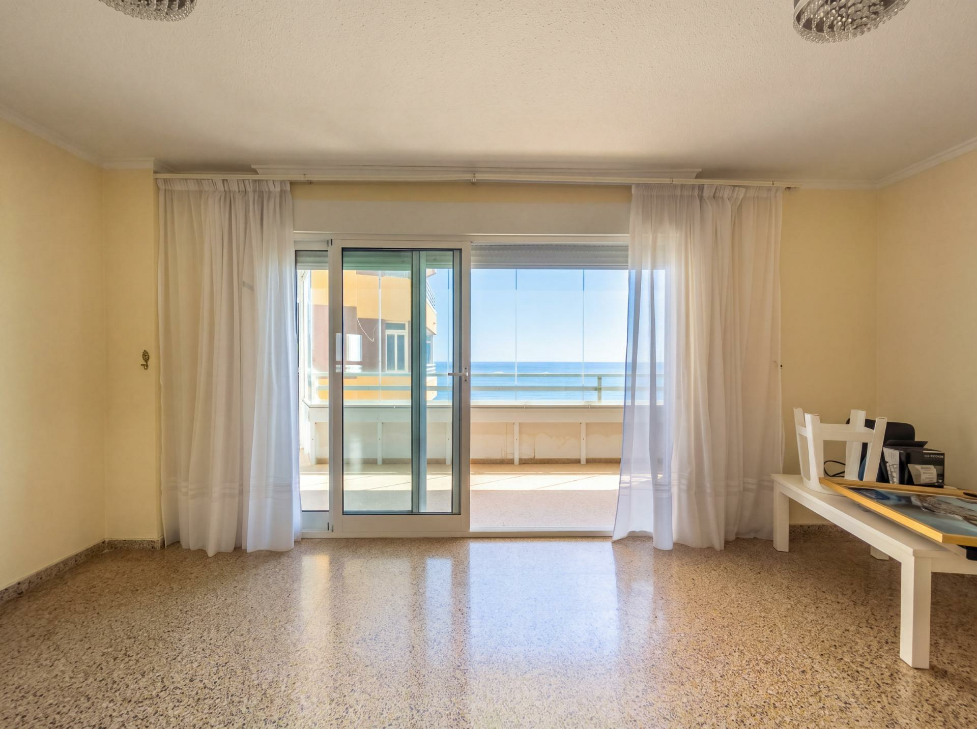 3-bedroom Apartment In Torrevieja, Spain (97 M²)
