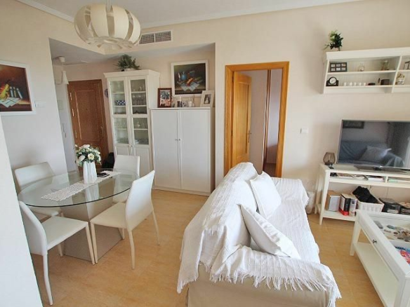 3-bedroom Apartment In Guardamar Del Segura, Spain (72 M²)