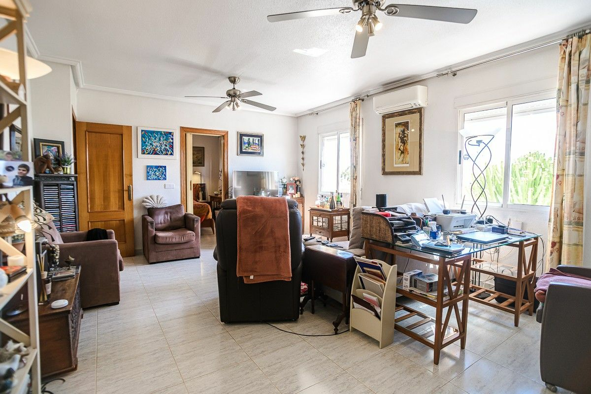 4-bedroom Apartment In Orihuela Costa, Spain (110 M²)