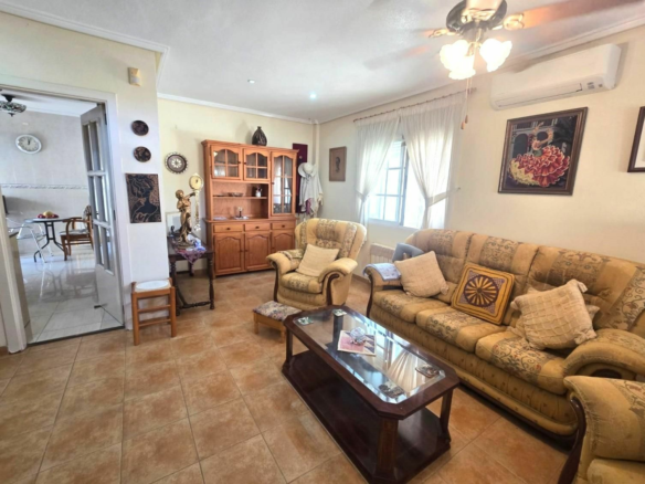 3-bedroom Villa In Torrevieja, Spain (98 M²)