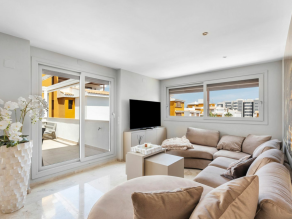 3-bedroom Apartment In Torrevieja, Spain (73 M²)