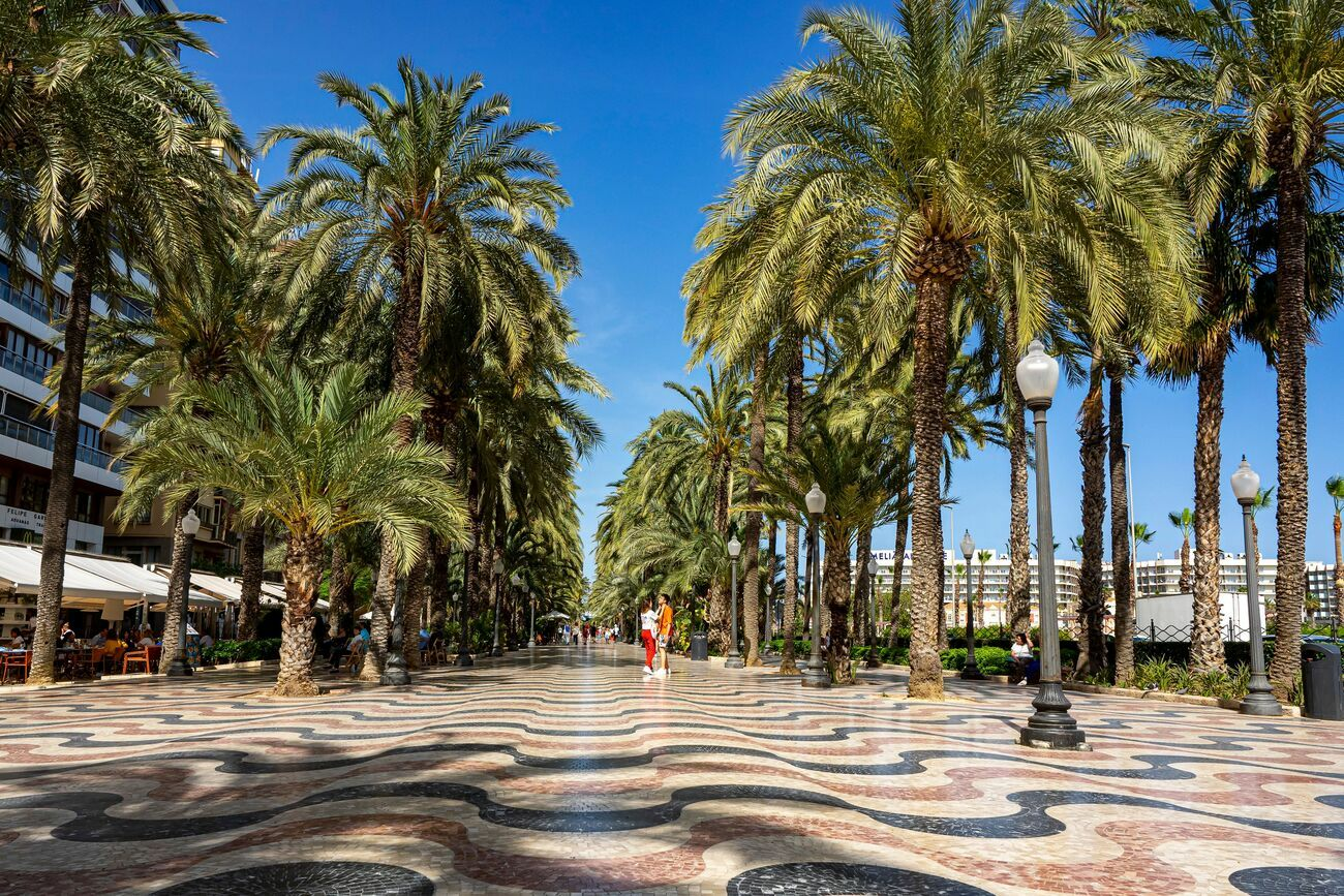 3-bedroom Apartment In Alicante, Spain