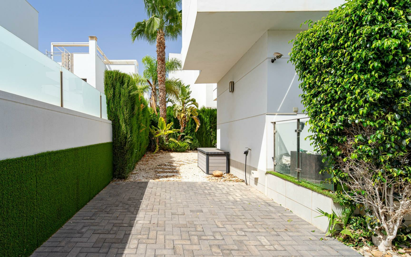4-bedroom Villa In Rojales, Spain (166 M²)