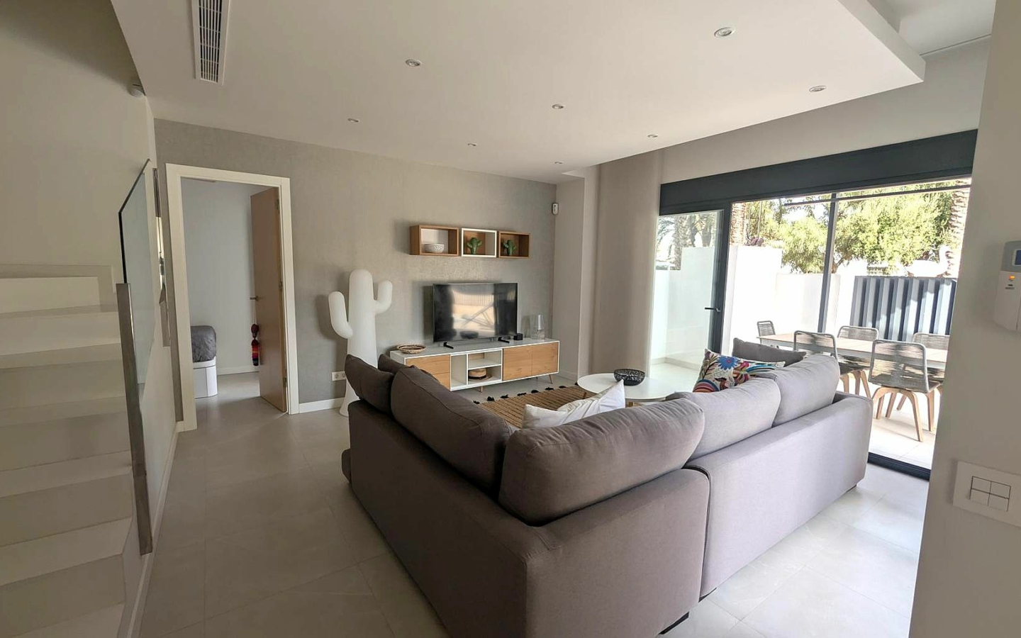 4-bedroom Villa In Santiago De La Ribera, Spain (160 M²)