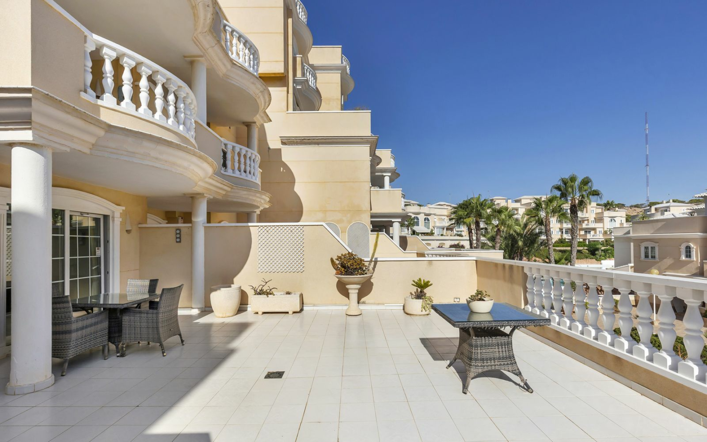 2-bedroom Apartment In Guardamar Del Segura, Spain (112 M²)