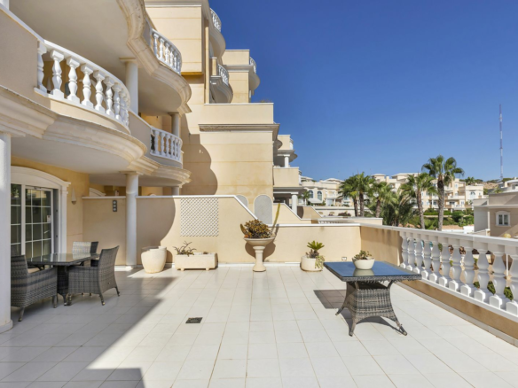 2-bedroom Apartment In Guardamar Del Segura, Spain (112 M²)