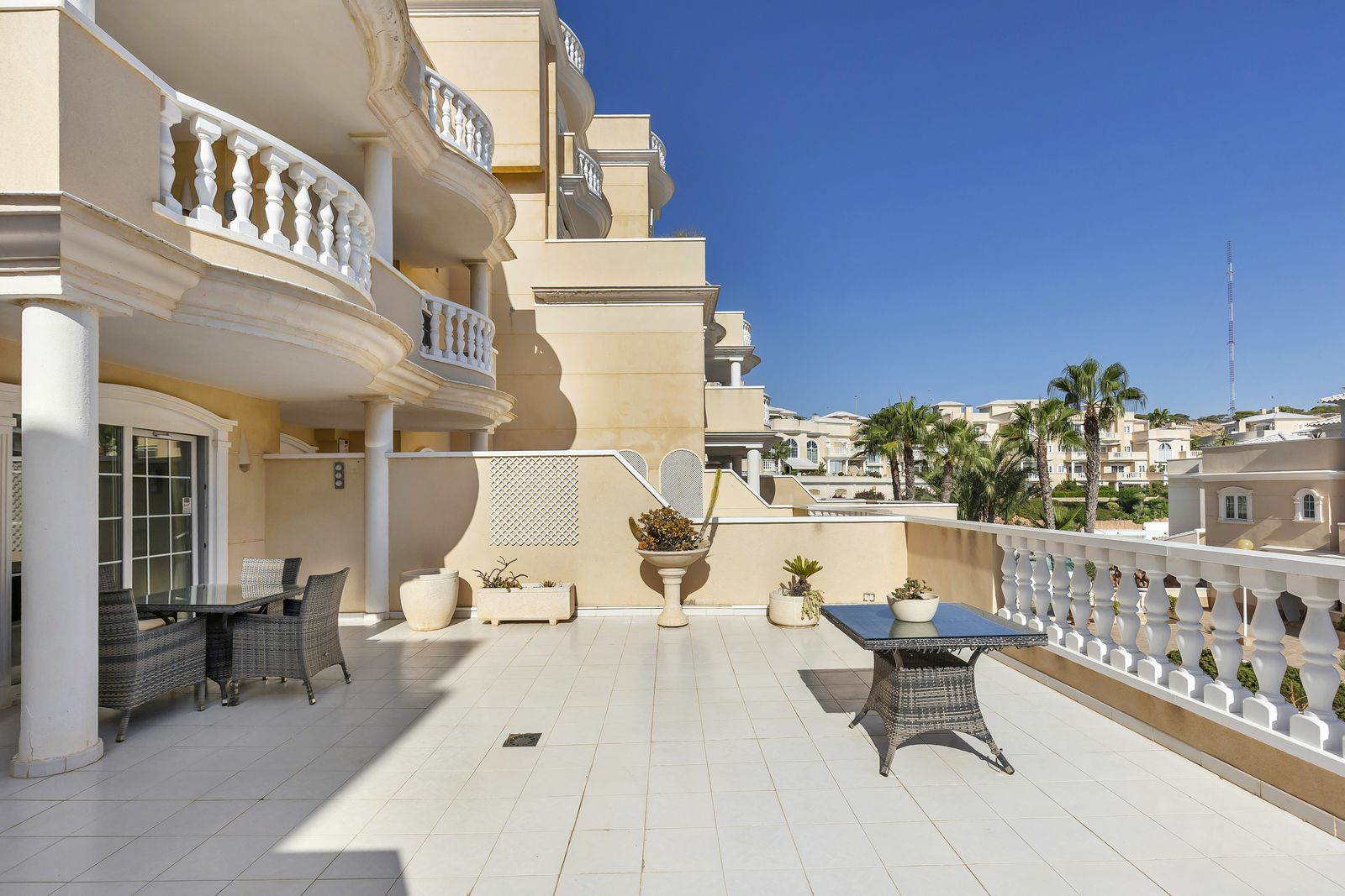 2-bedroom Apartment In Guardamar Del Segura, Spain (112 M²)