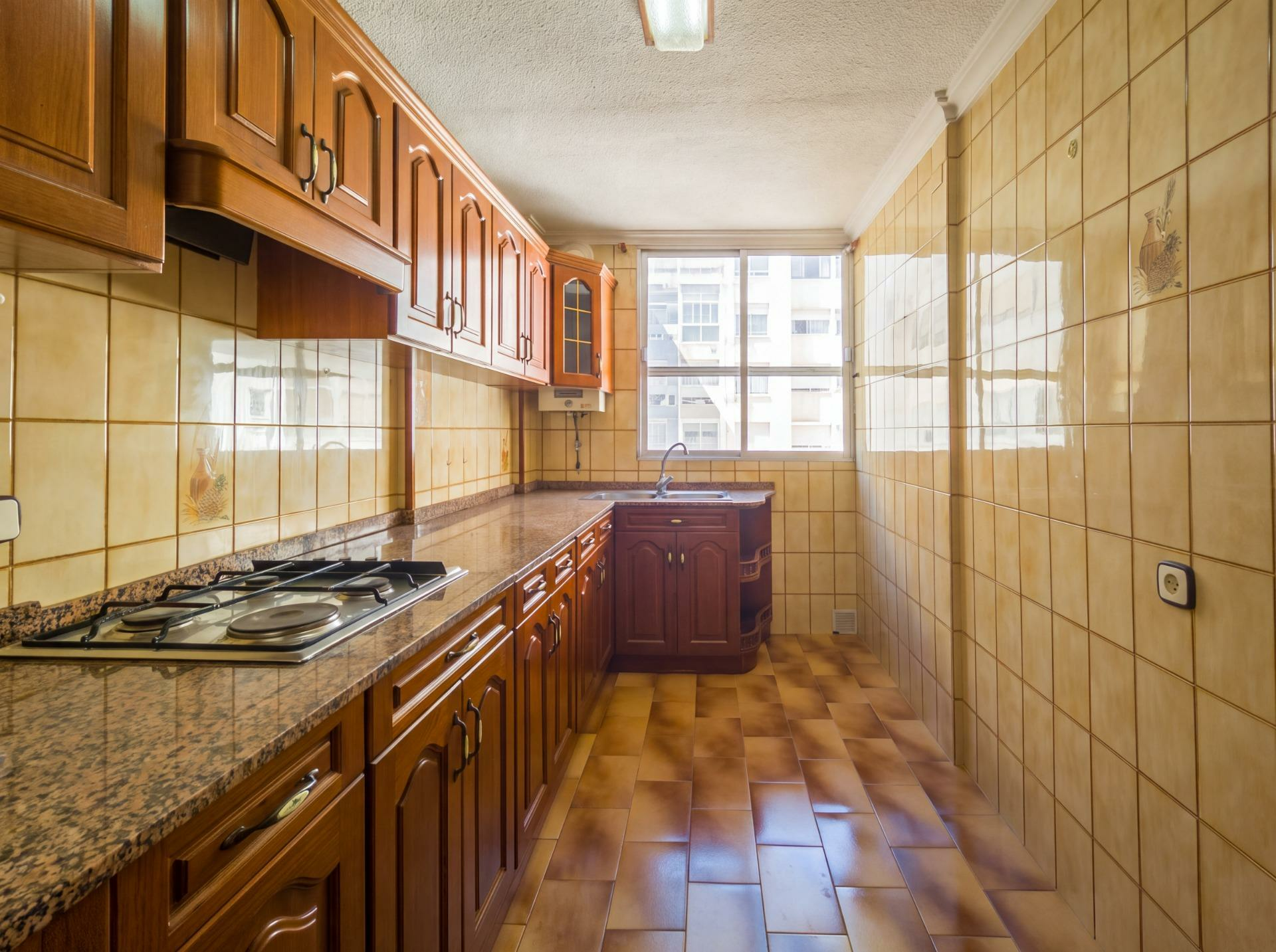3-bedroom Apartment In Torrevieja, Spain (97 M²)