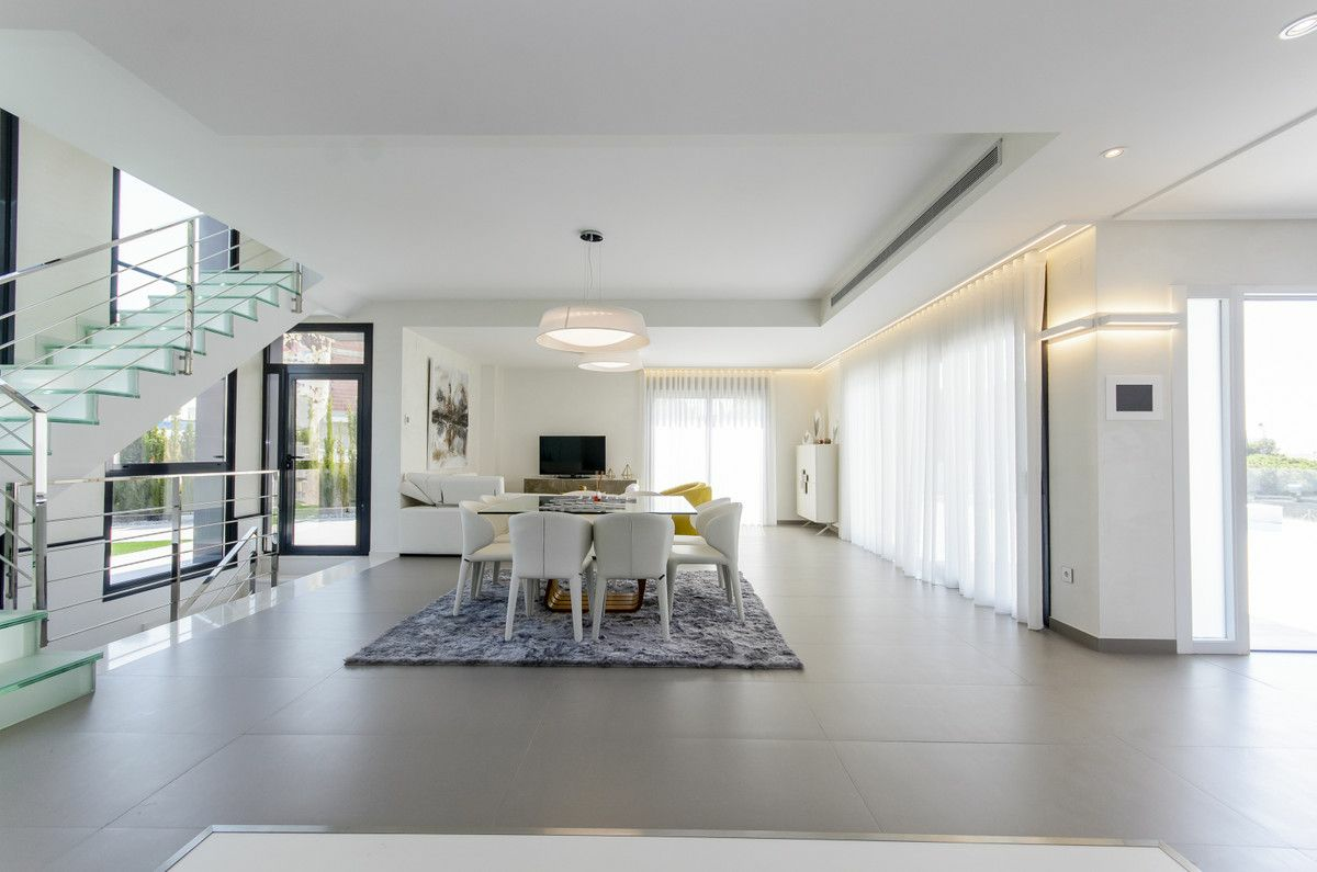 3-bedroom Villa In Orihuela Costa, Spain (243 M²)