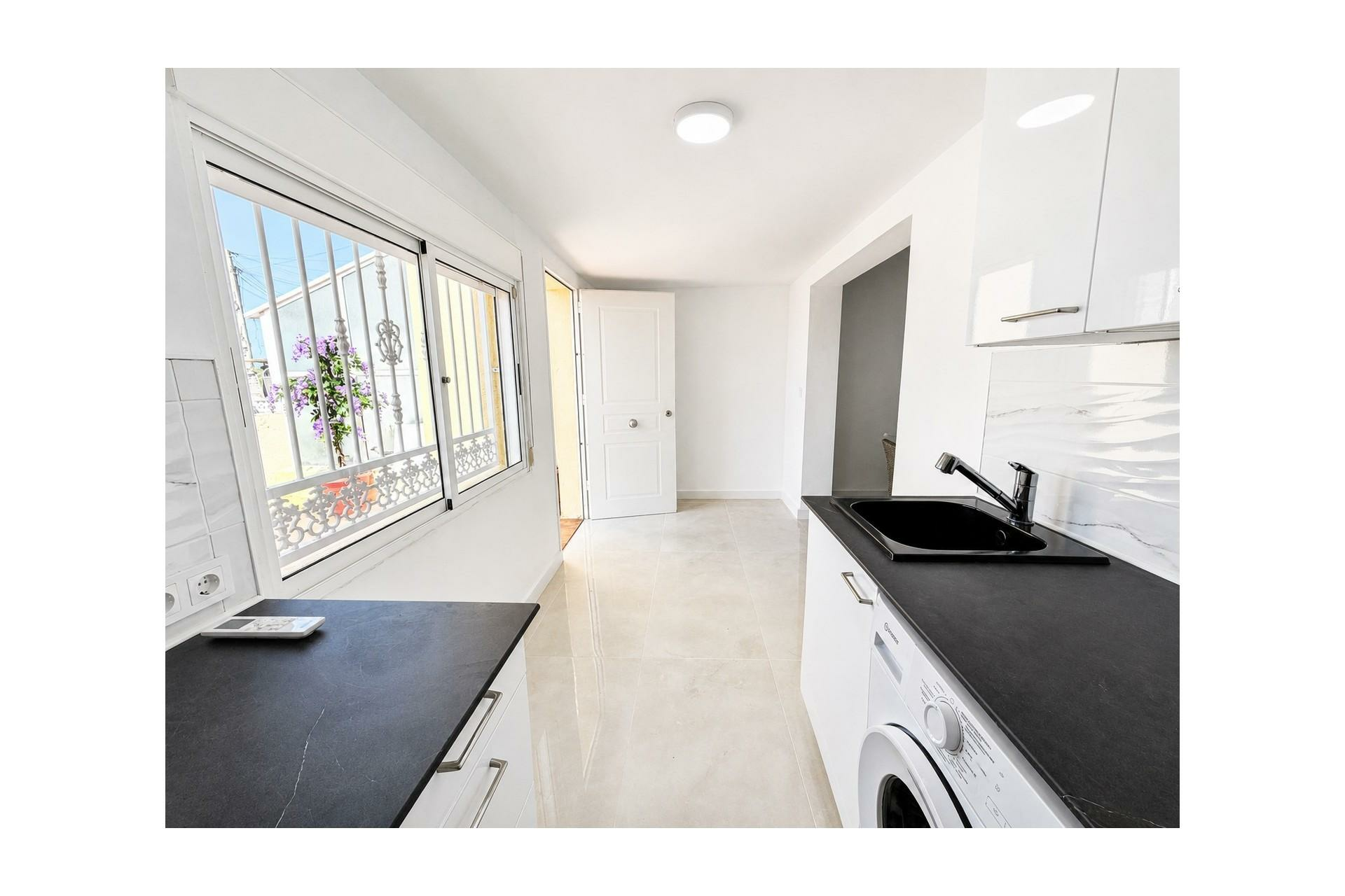 3-6-f7d405 2-bedroom Bungalow In Torrevieja, Spain (70 M²)