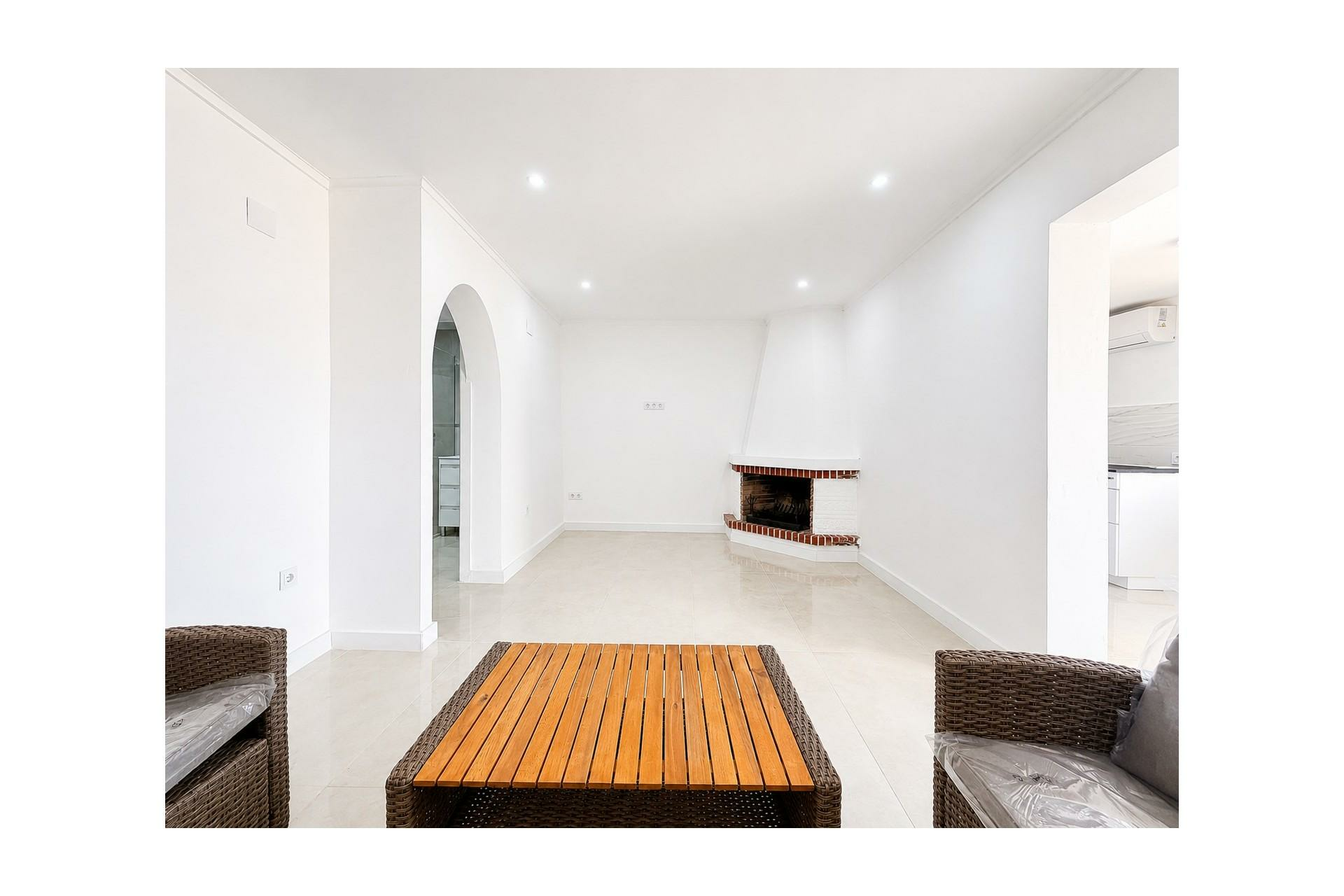 3-7-45ad57 2-bedroom Bungalow In Torrevieja, Spain (70 M²)