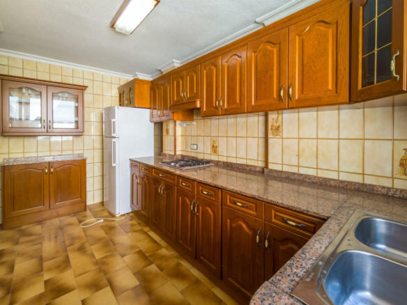 3-bedroom Apartment In Torrevieja, Spain (97 M²)