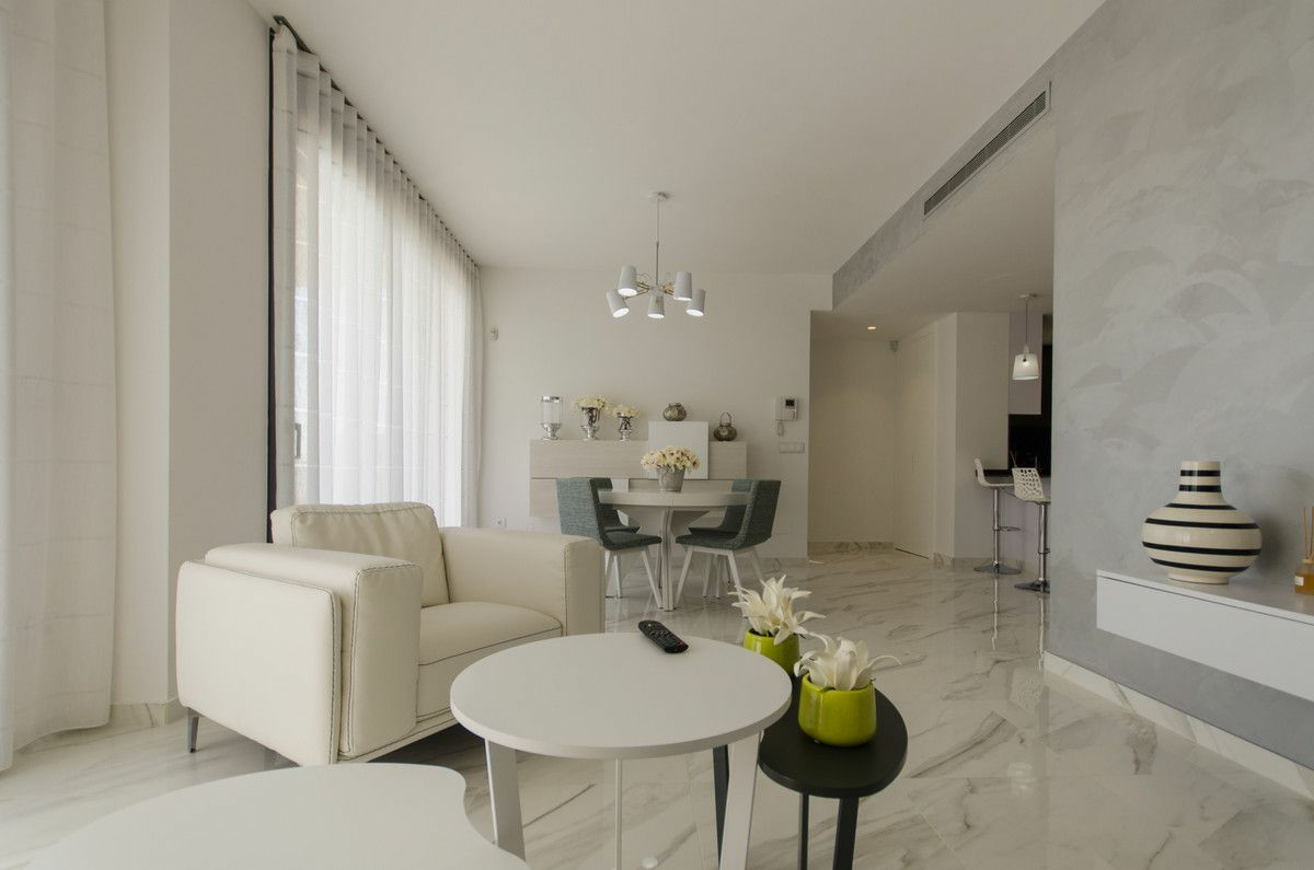 4-bedroom Villa In San Miguel De Salinas, Spain (197 M²)