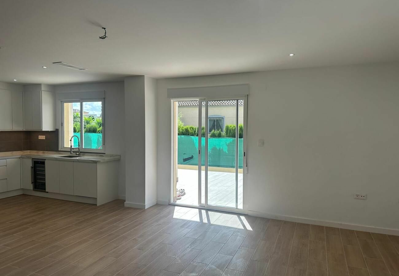3-bedroom Villa In Crevillent, Spain