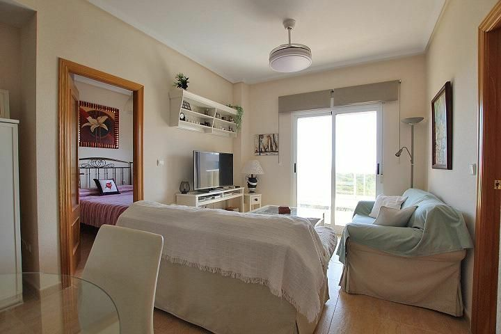 3-bedroom Apartment In Guardamar Del Segura, Spain (72 M²)