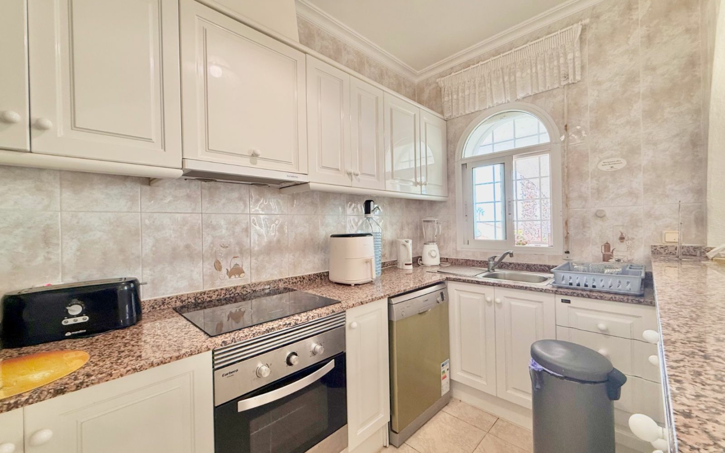 4-bedroom Villa In Rojales, Spain (230 M²)