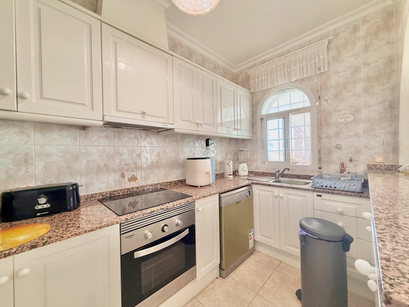4-bedroom Villa In Rojales, Spain (230 M²)