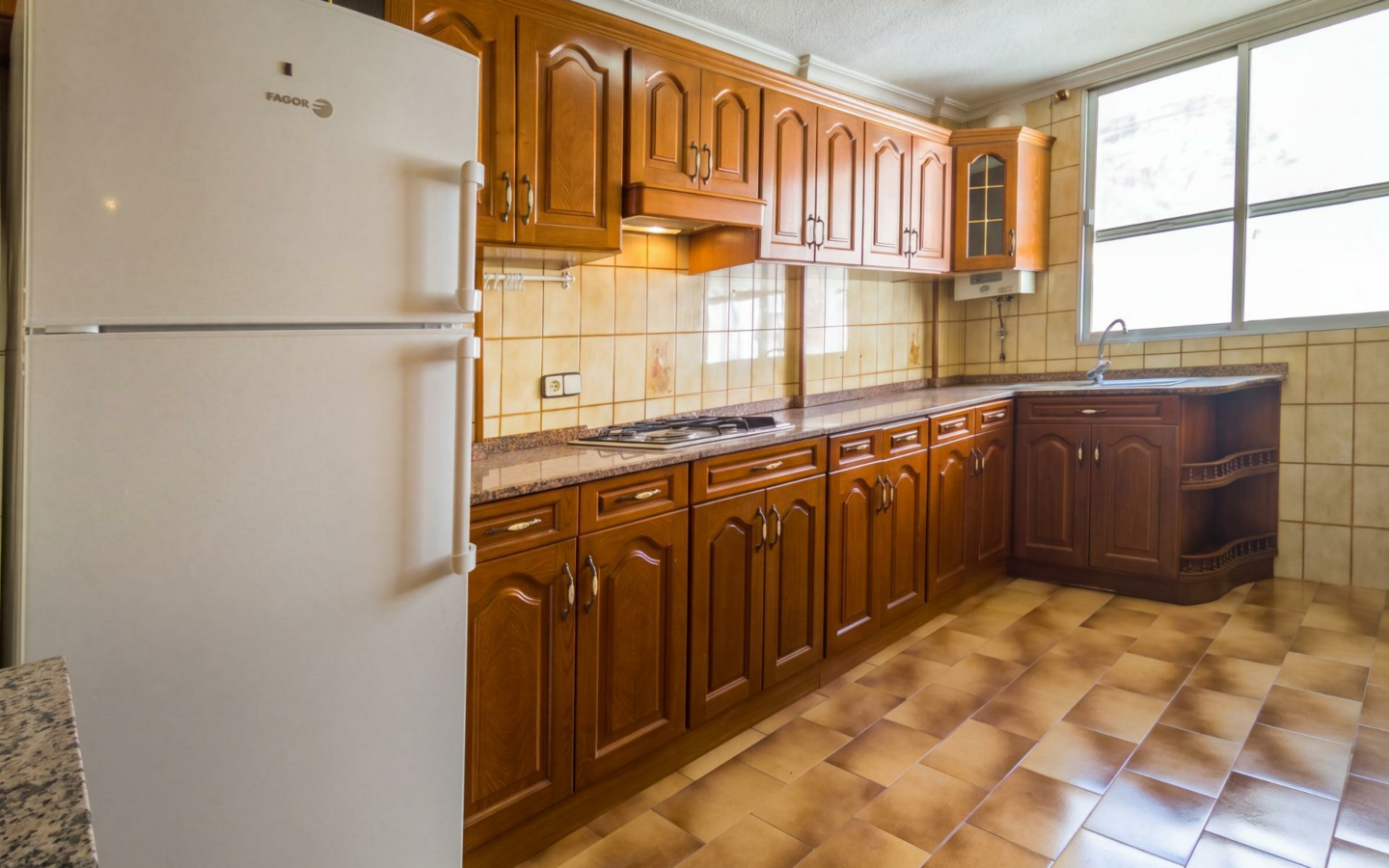 3-bedroom Apartment In Torrevieja, Spain (97 M²)