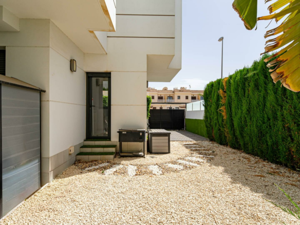 4-bedroom Villa In Rojales, Spain (166 M²)