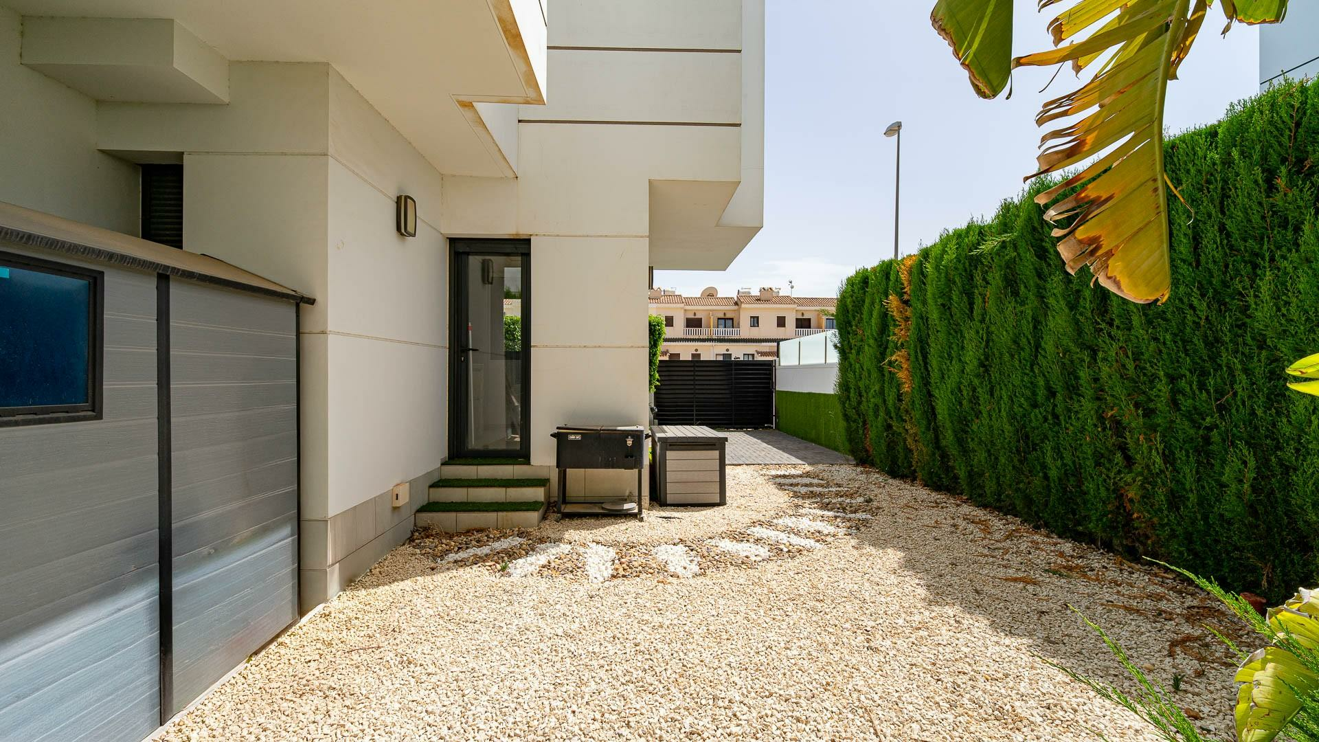4-bedroom Villa In Rojales, Spain (166 M²)