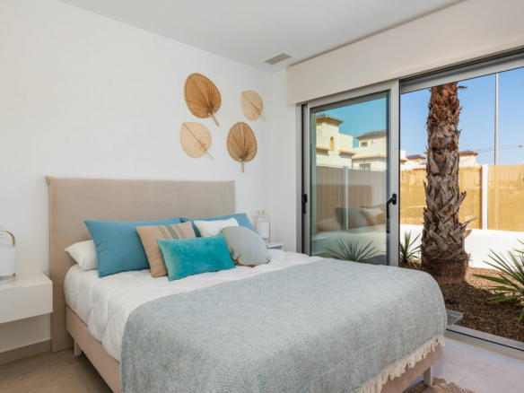3-bedroom Apartment In Dolores, Spain (77 M²)