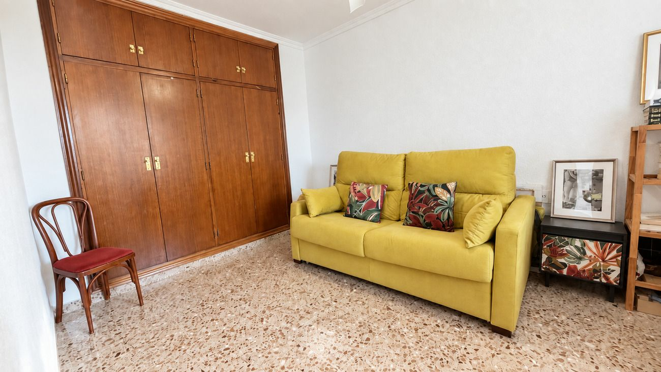 3-bedroom Apartment In Alicante, Spain