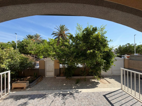 5-bedroom Villa In Santiago De La Ribera, Spain (139 M²)