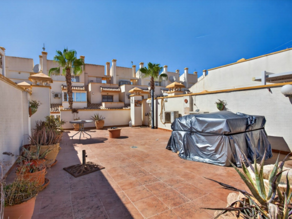 2-bedroom Villa In Orihuela Costa, Spain (70 M²)