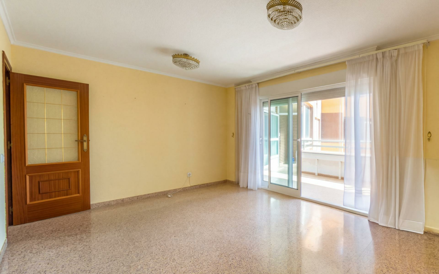 3-bedroom Apartment In Torrevieja, Spain (97 M²)