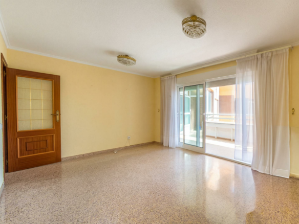 3-bedroom Apartment In Torrevieja, Spain (97 M²)