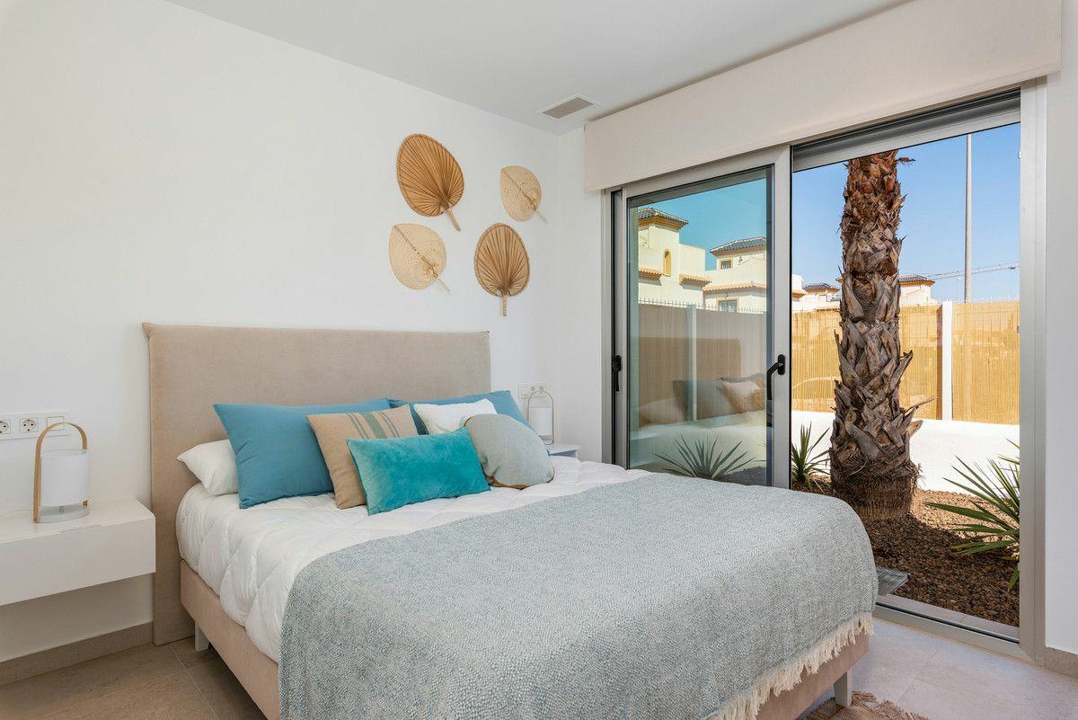3-bedroom Apartment In Dolores, Spain (77 M²)