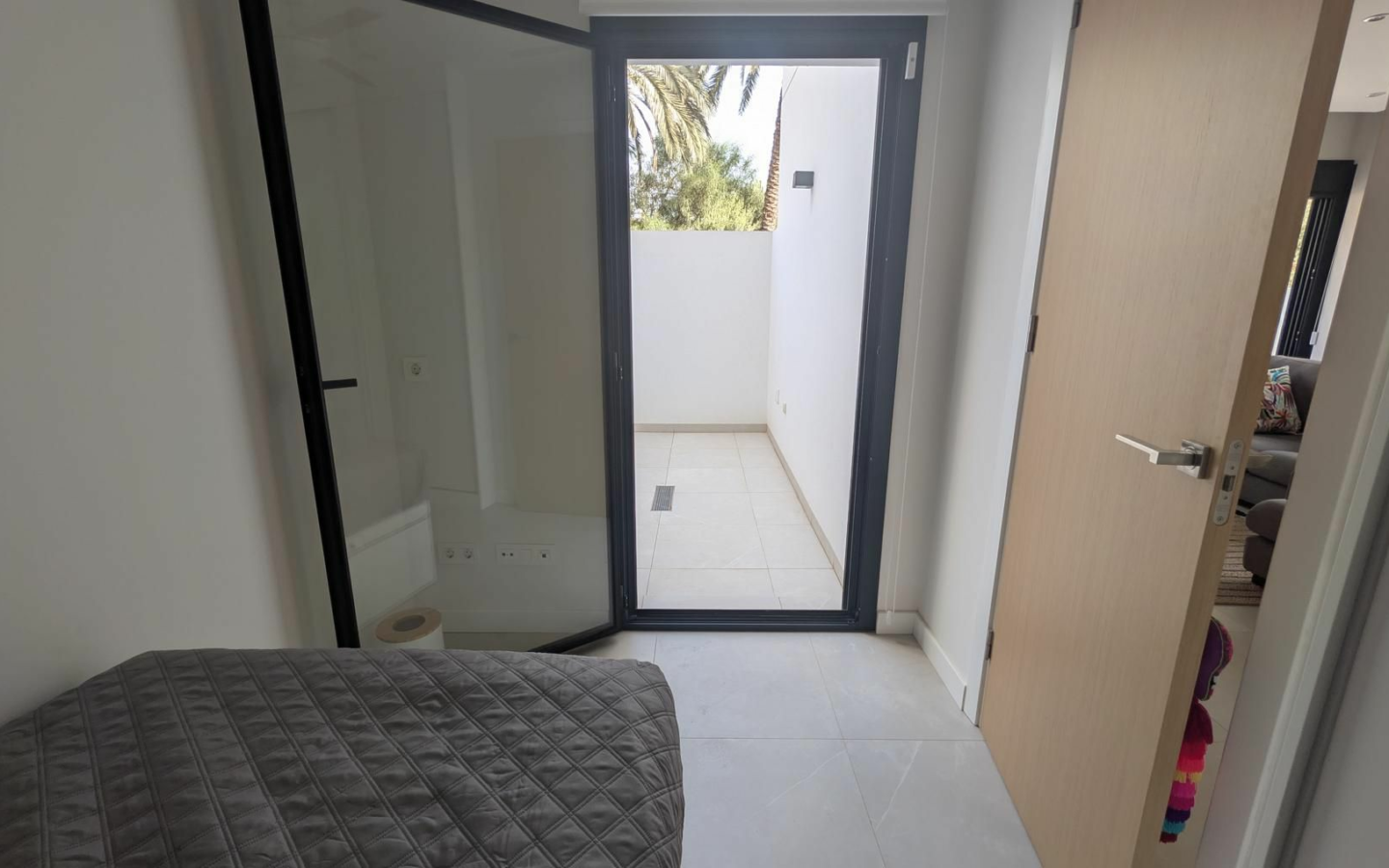 4-bedroom Villa In Santiago De La Ribera, Spain (160 M²)