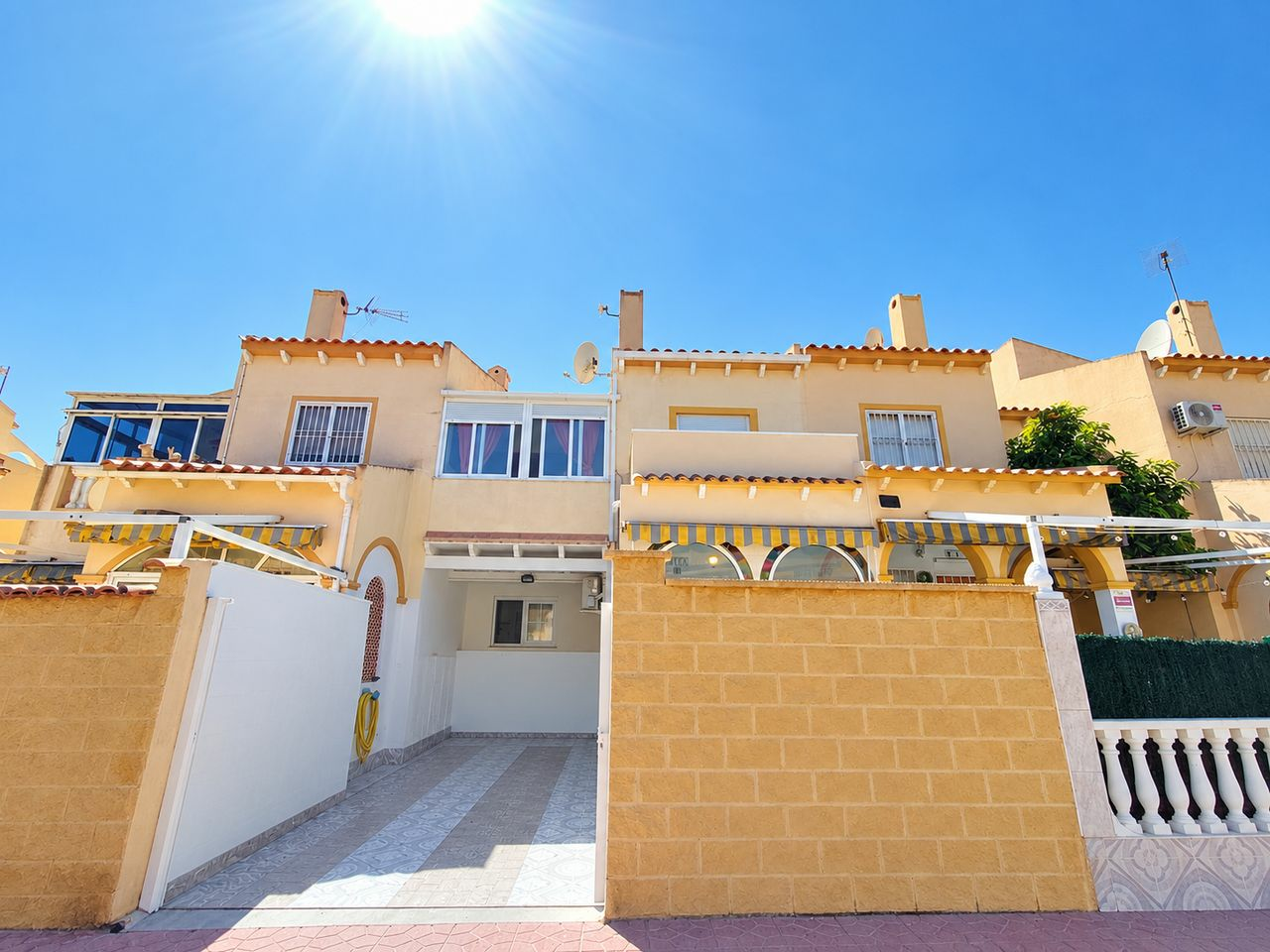 2-bedroom House In Orihuela Costa, Spain (80 M²)