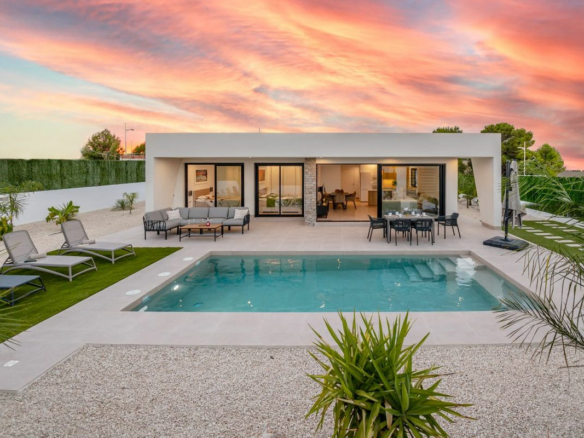 3-bedroom Villa In Calasparra, Spain (119 M²)