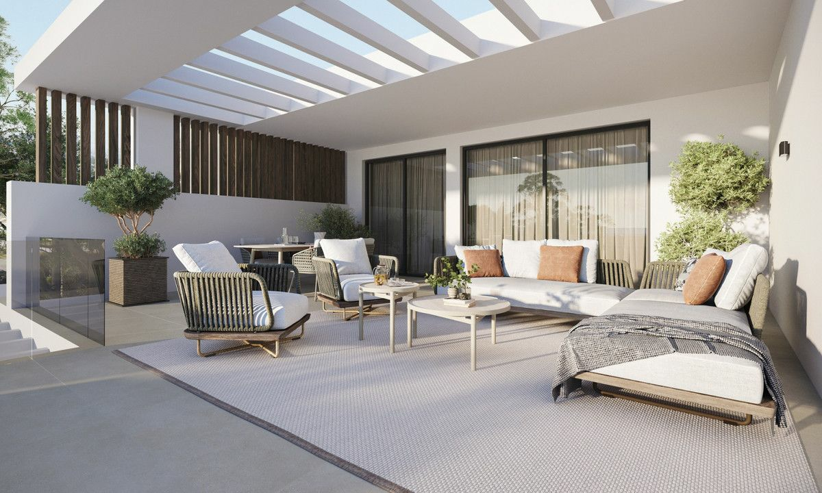 4-bedroom Apartment In Estepona, Spain (166 M²)