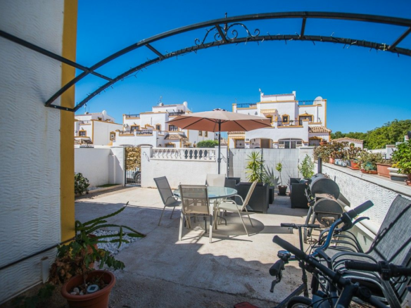 3-bedroom Villa In Orihuela, Spain (88 M²)