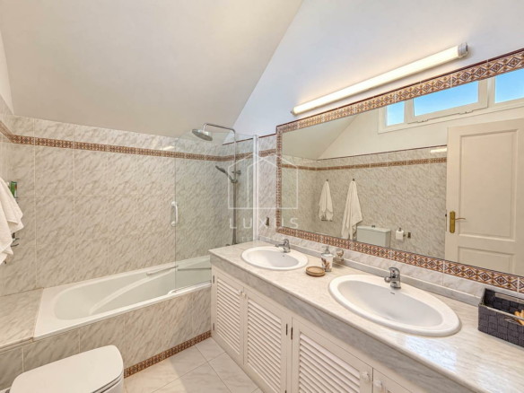 3-bedroom Villa In Santa Úrsula, Spain (250 M²)
