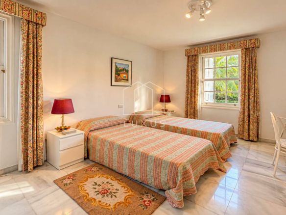 3-bedroom Villa In Santa Úrsula, Spain (250 M²)