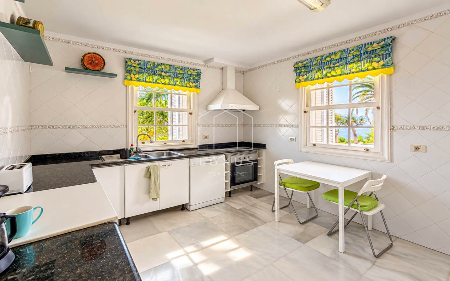 3-bedroom Villa In Santa Úrsula, Spain (250 M²)