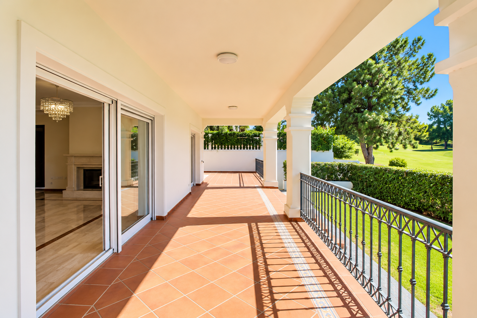First Line Golf Four-bedroom Villa In Guadalmina Alta, Marbella.