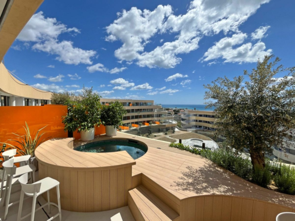 3-bedroom Apartment In Fuengirola, Spain (117 M²)