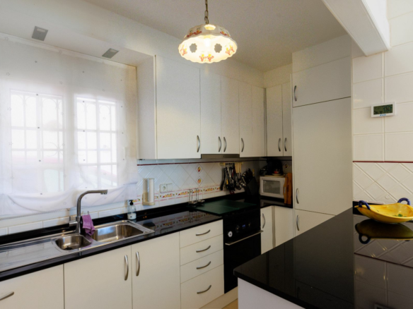 3-bedroom Villa In Orihuela Costa, Spain (122 M²)