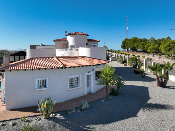 3-bedroom Detached Villa In Campos Del Rio, Spain (225 M²)