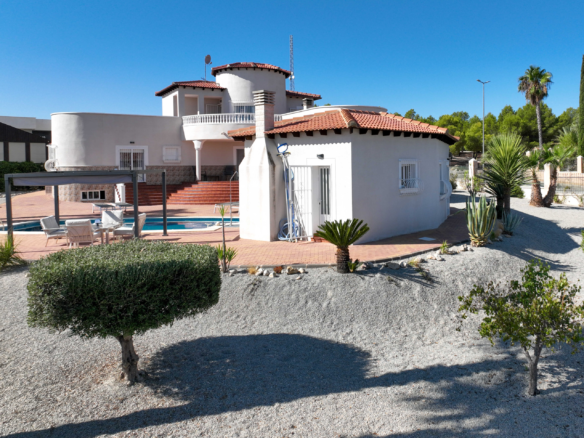 3-bedroom Detached Villa In Campos Del Rio, Spain (225 M²)