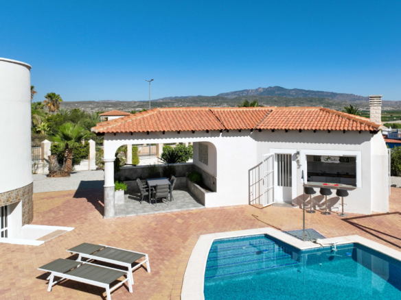 3-bedroom Detached Villa In Campos Del Rio, Spain (225 M²)