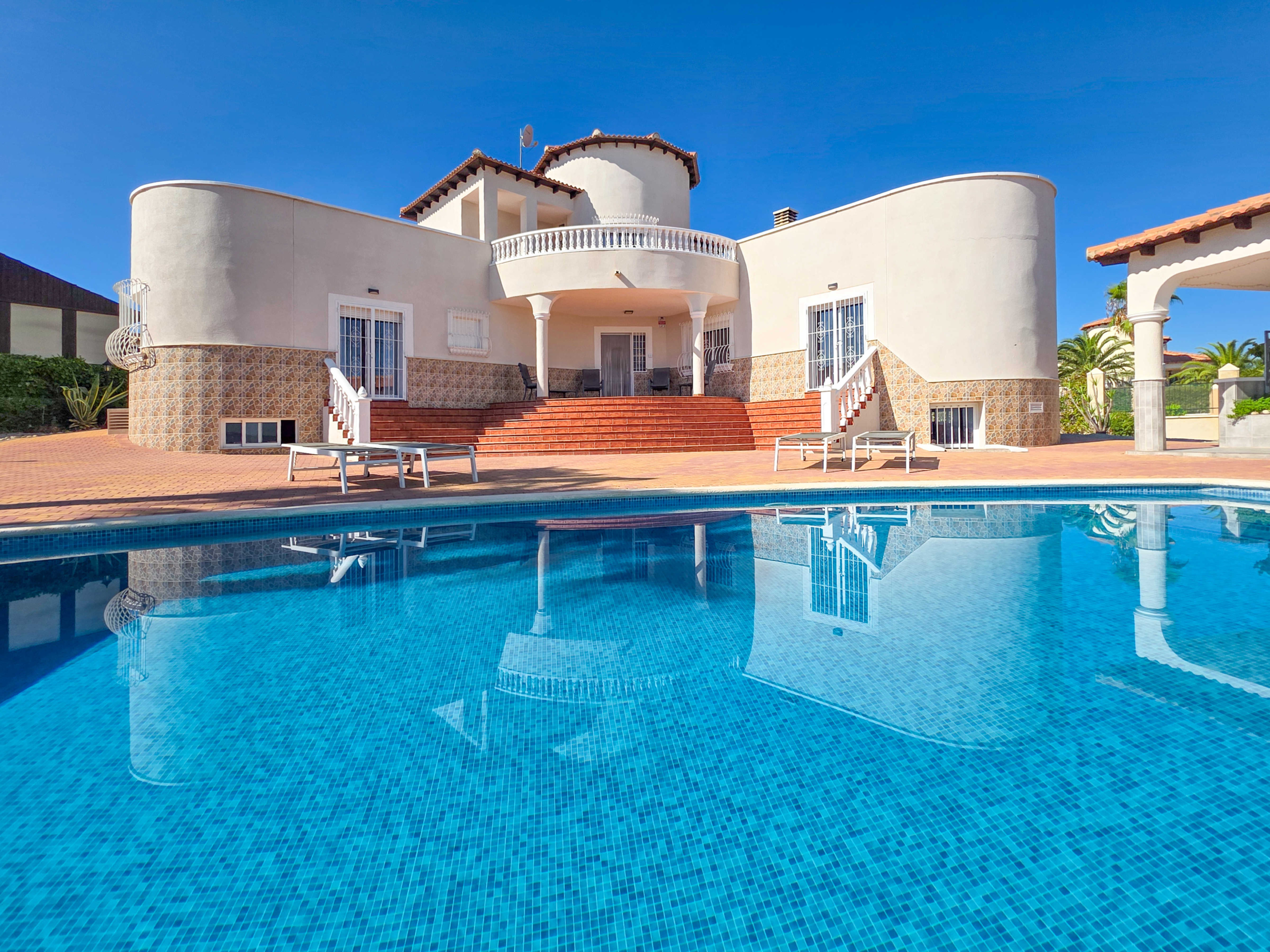 3-bedroom Detached Villa In Campos Del Rio, Spain (225 M²)