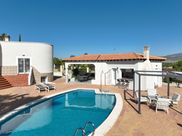3-bedroom Detached Villa In Campos Del Rio, Spain (225 M²)