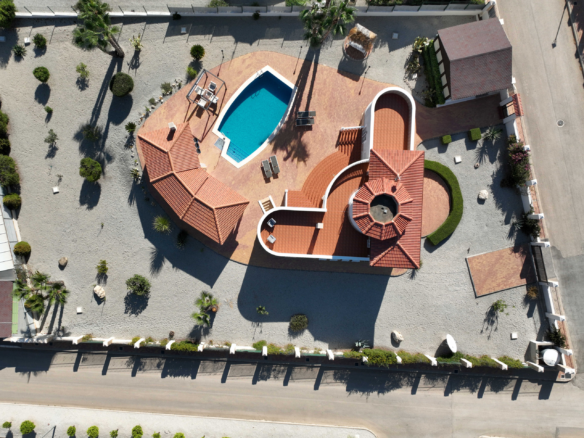 3-bedroom Detached Villa In Campos Del Rio, Spain (225 M²)