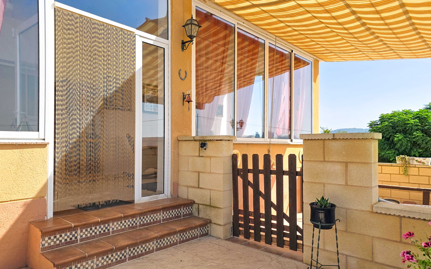 3-bedroom Detached Villa In Pinoso, Spain (158 M²)